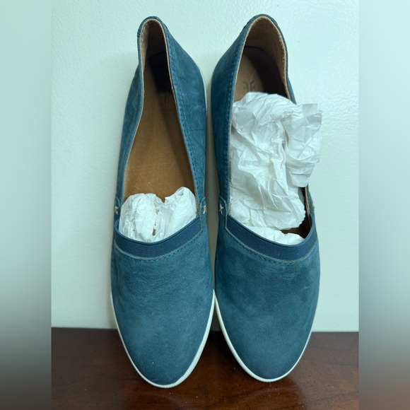 Frye Shoes - FRYE “Melanie” NWT sea blue Slip-On Shoes in size 9.5